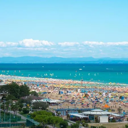 Apartment Bright Escape 250m From The Sea
